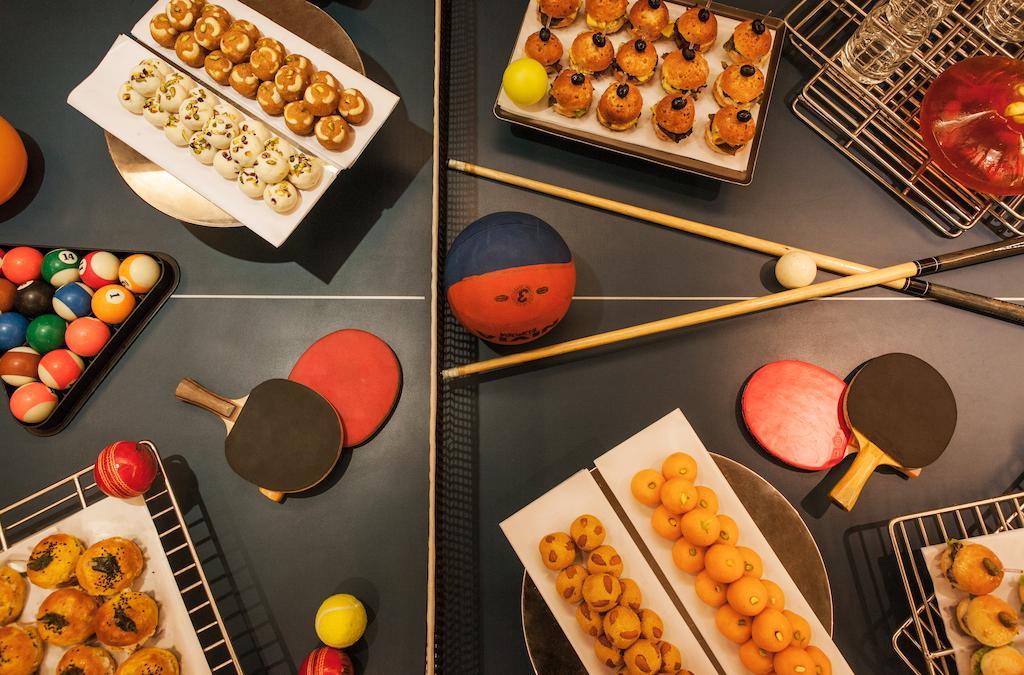 Taj Surajkund Resort & Spa, Delhi Ncr Faridabad Exterior foto A table tennis table with a pool table